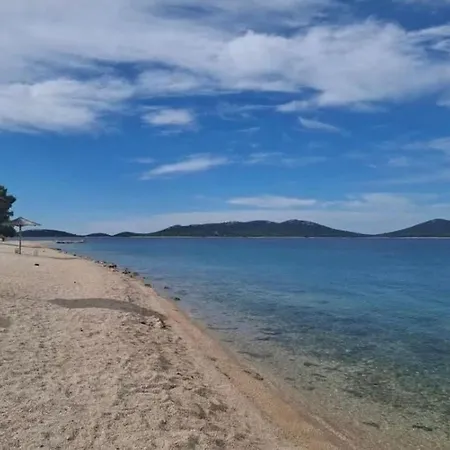 Brava Mobile Home, Kamp Heron Island, * Drage